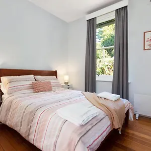  Holiday home Warwick St Retreat! 3 Bedroom House With Parking Australia